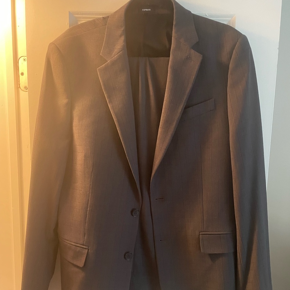 Express Men's Gray Pinstripe Two-Button Suit with pants